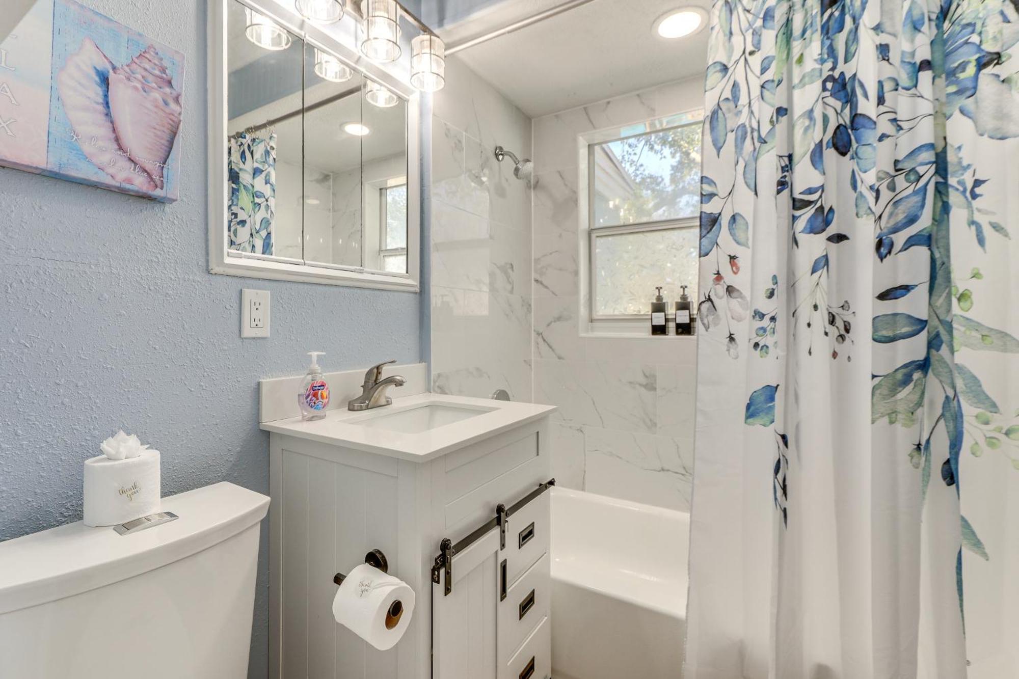 Indian Rocks Duplex, Close To Beaches!
