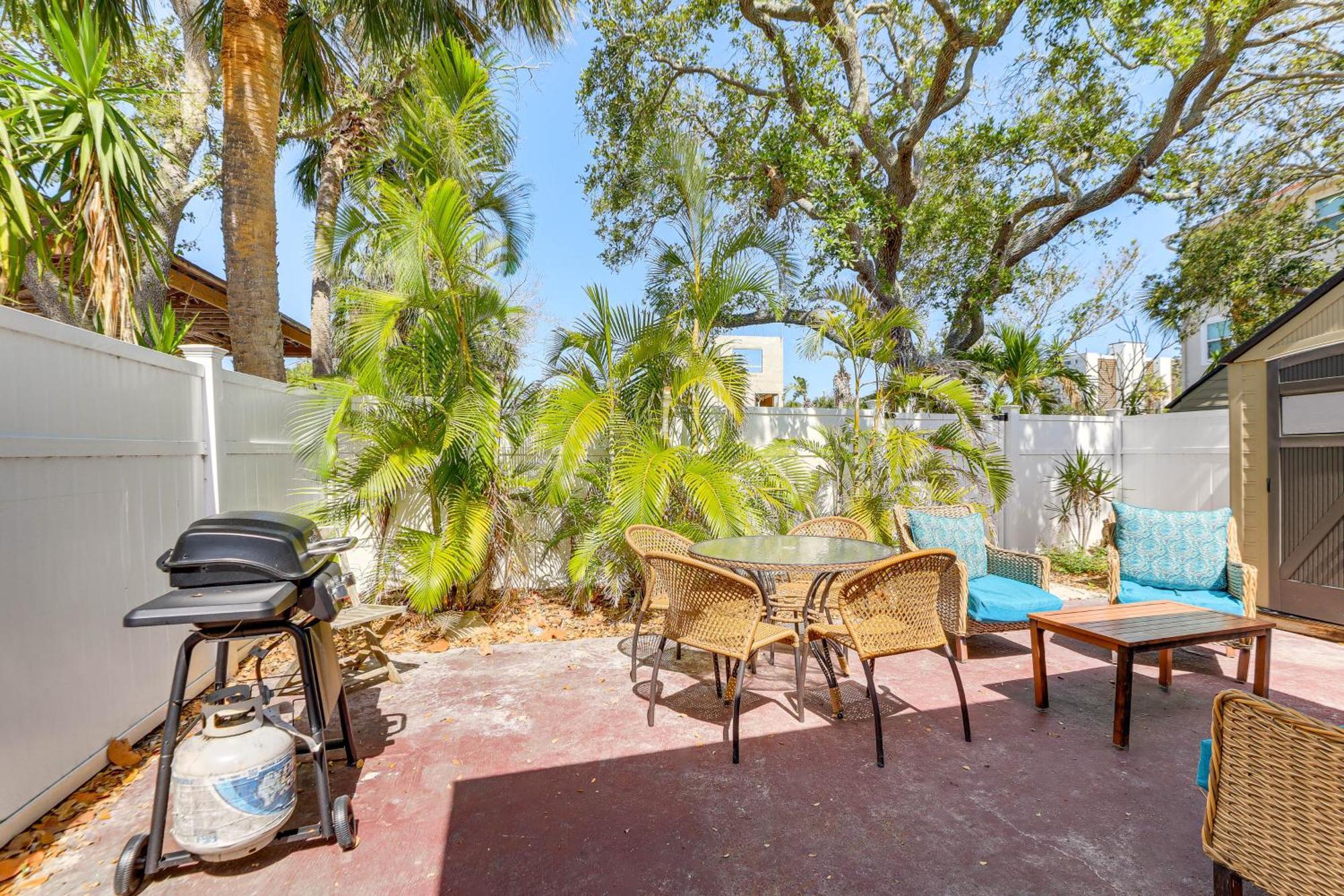 Indian Rocks Duplex, Close To Beaches! Appartement